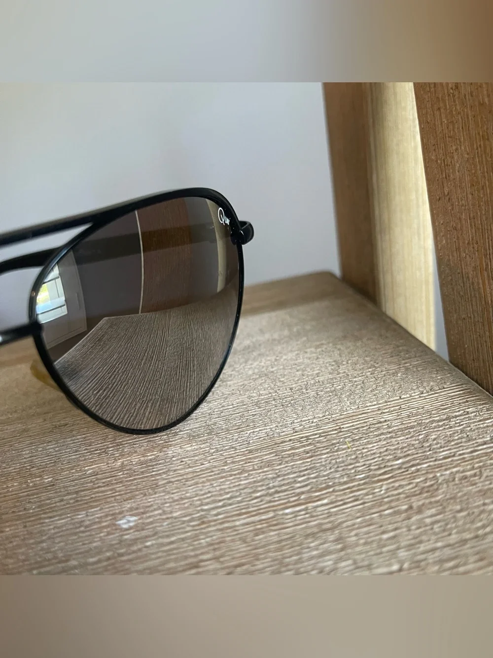 Quay Australia Macaw Black Aviator Sunglasses Oversized UV Protect Logo Bridge